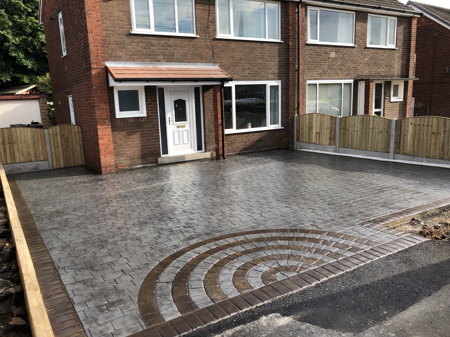 Completed patterned concrete driveway