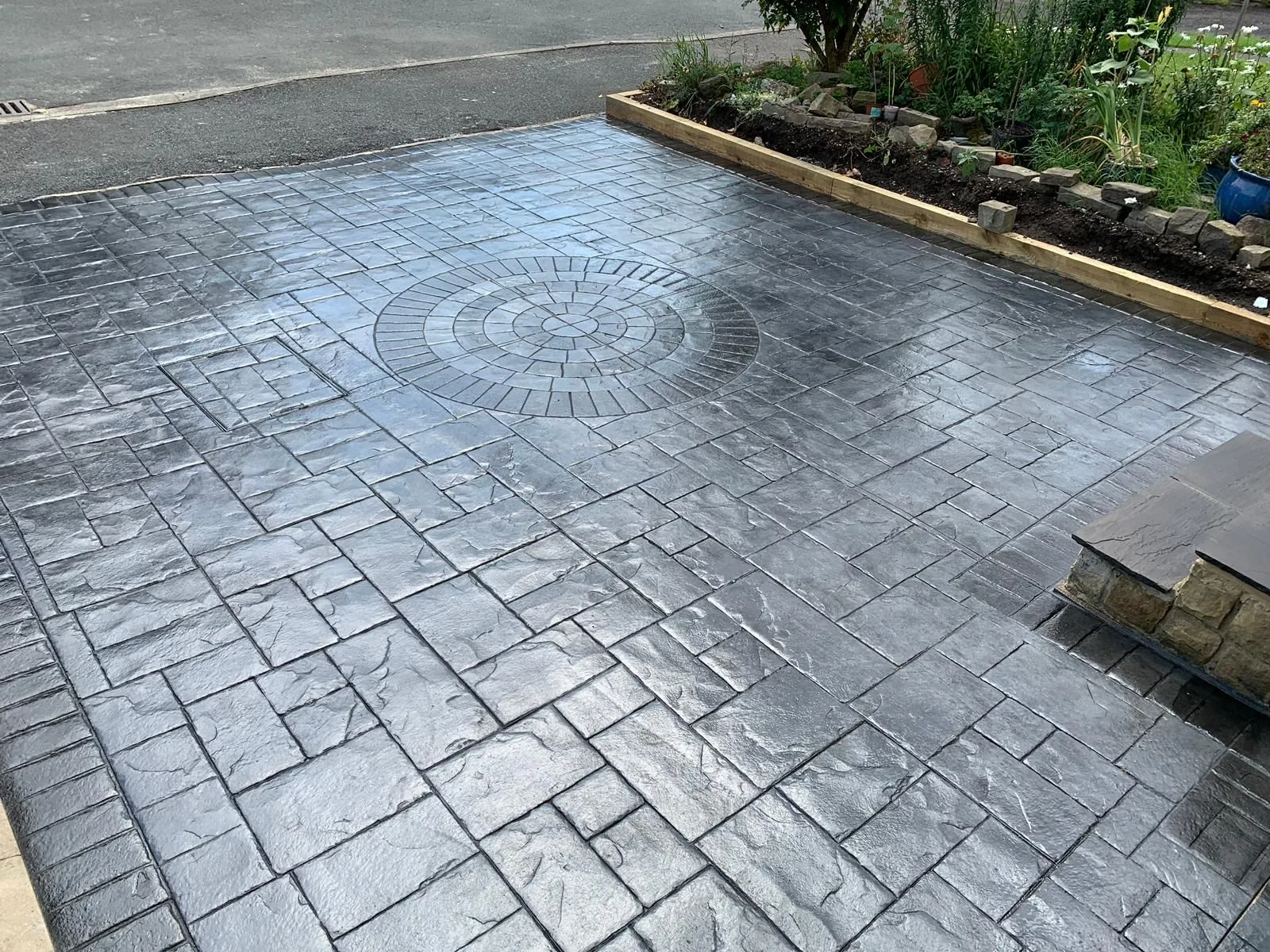 DAKS Driveways pattern imprinted concrete project 1