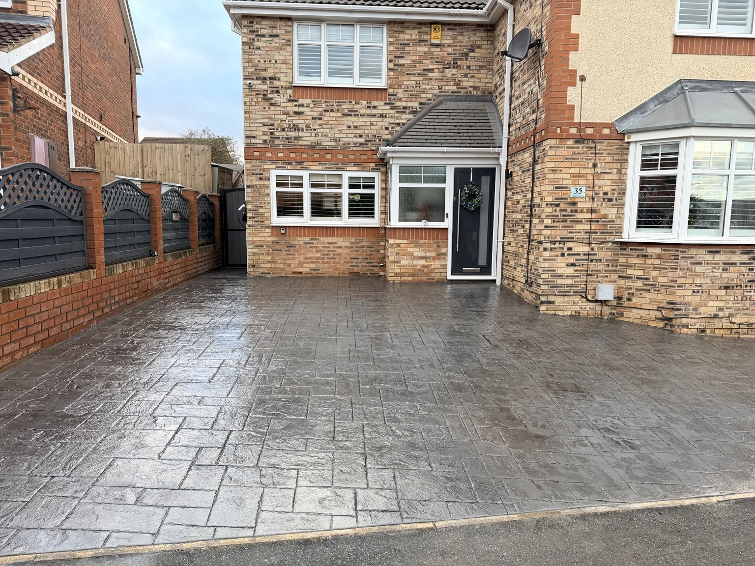 DAKS Driveways pattern imprinted concrete project 31