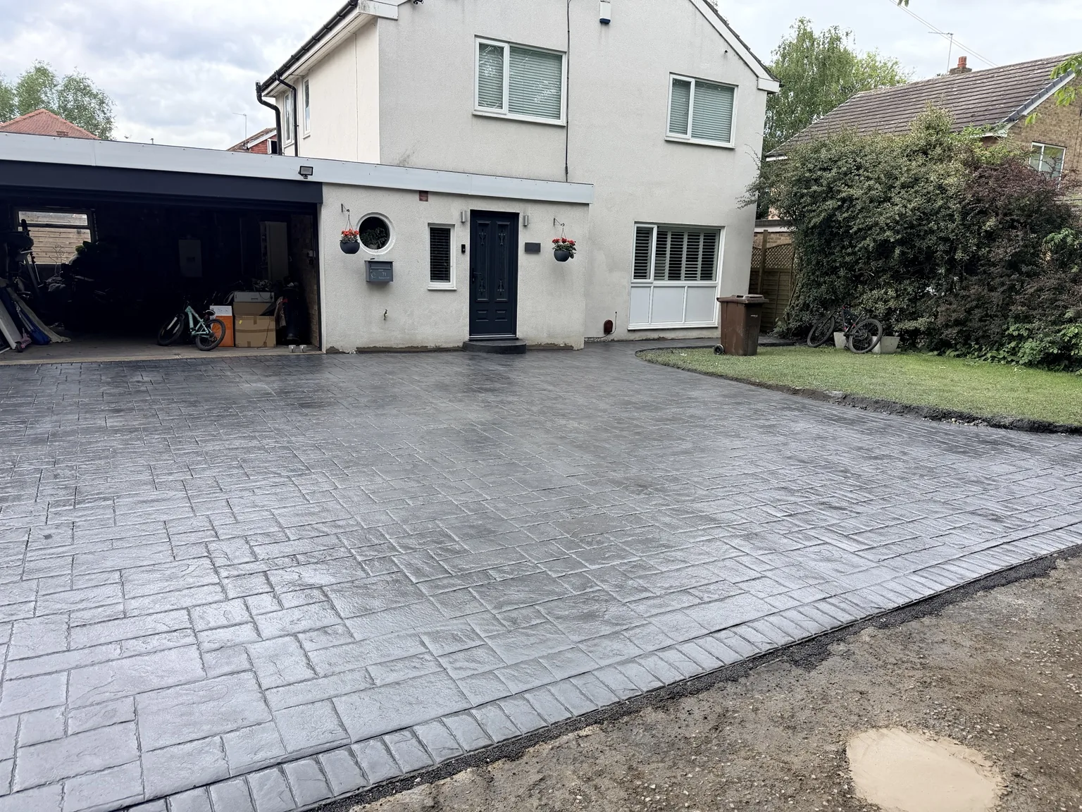 DAKS Driveways pattern imprinted concrete project 42